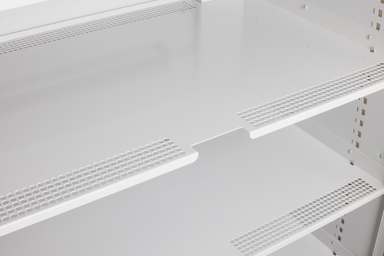 Fachboden isoliert für Sicherheitsschränke IO90, pulverbeschichtetes Stahlblech Lichtgrau RAL 7035, Maße 1049x528x40 mm